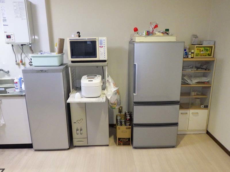 配送無料】大きめ255L 3ドア冷蔵庫 SANYO SR-T26B - キッチン家電
